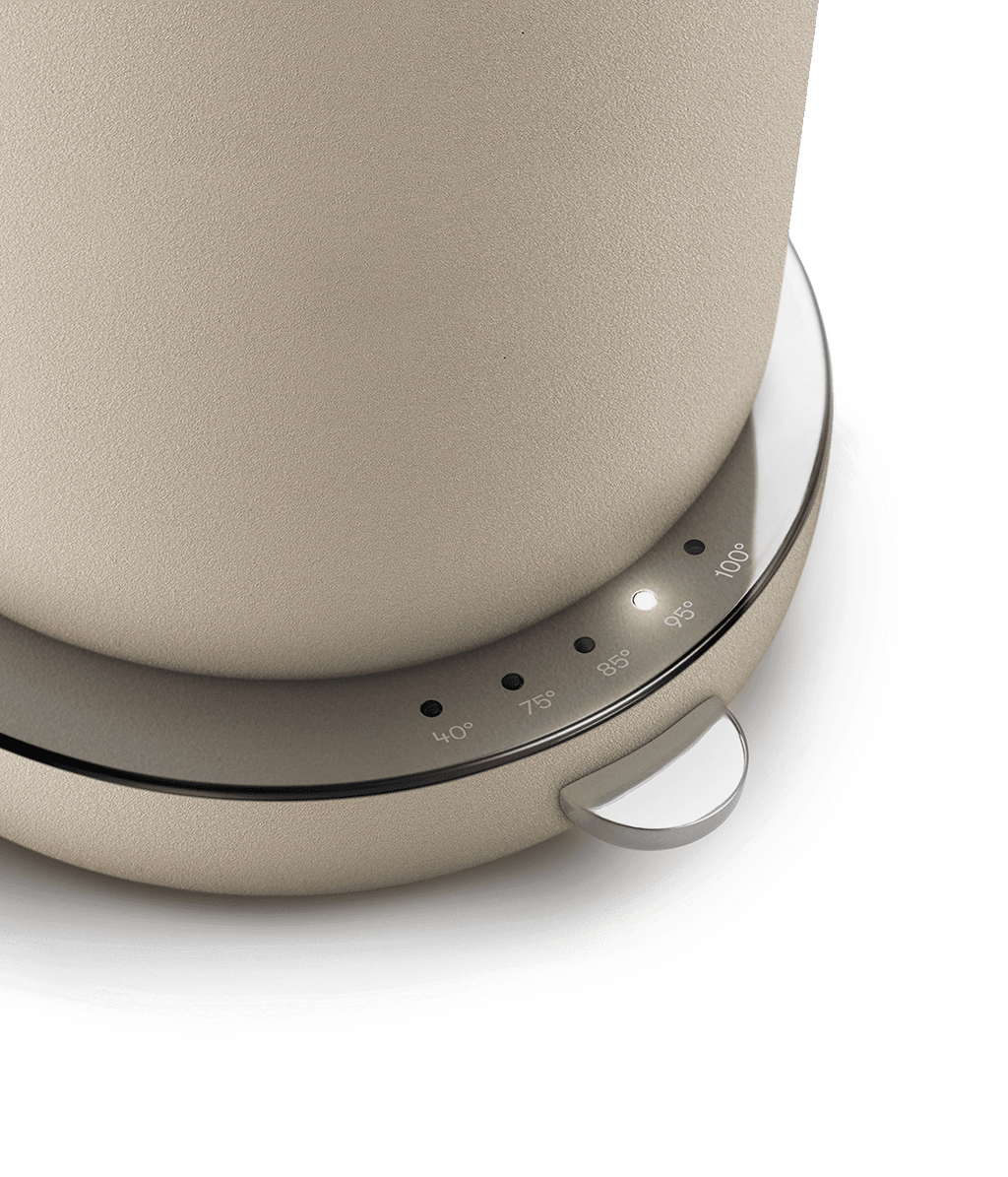 Aarke Kettle Sand temperature controls