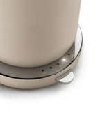 Aarke Kettle Sand temperature controls